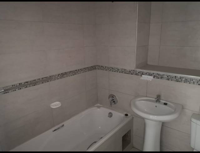 2 BEDROOM APARTMENT TO LET IN PRESTBURY